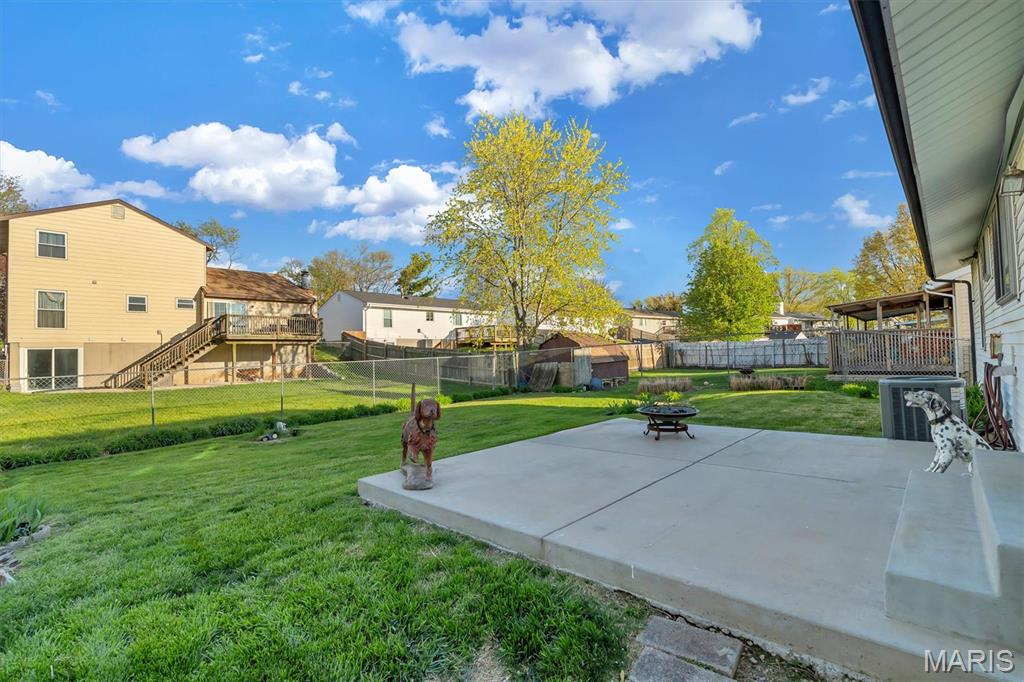 2536 Wellesley High Ridge, MO 63049 - Photo 5 of 21