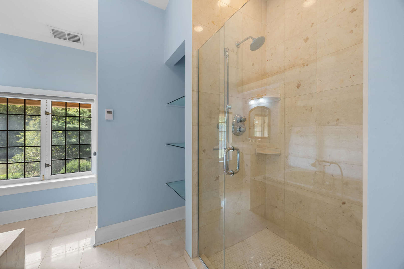 260 Maplewood Road Riverside, IL 60546 - Photo 25 of 48 a bathroom with a shower