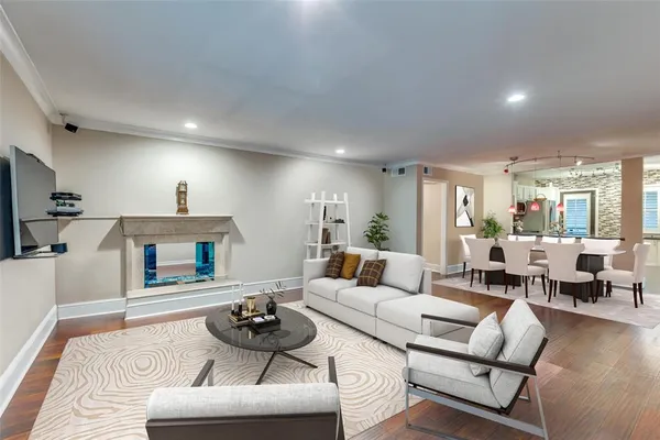 $280,000 | 10201 Regal Oaks Drive, Unit 204, Dallas, TX 75230