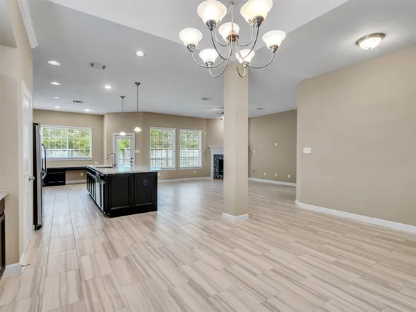 $2,720 | 375 Westlake Terrace, Conroe, TX 77304