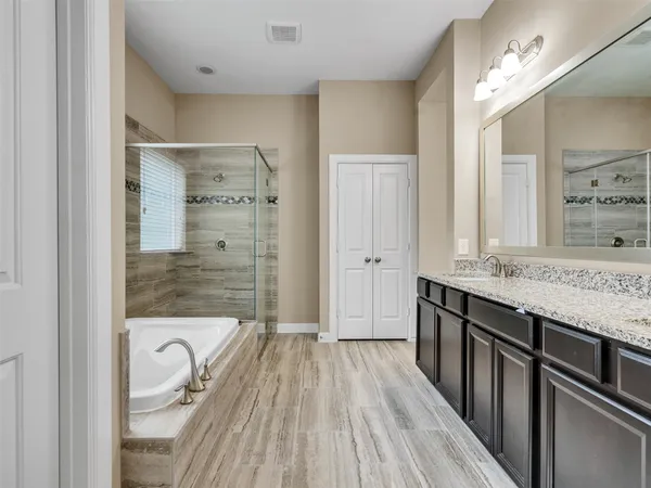 $2,720 | 375 Westlake Terrace, Conroe, TX 77304