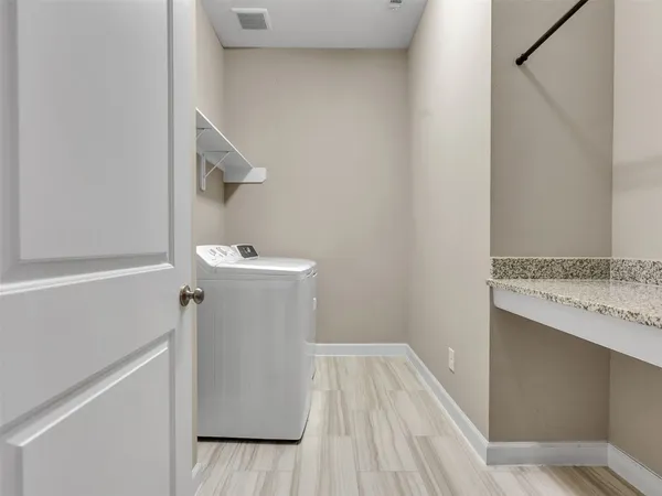 $2,650 | 375 Westlake Terrace, Conroe, TX 77304