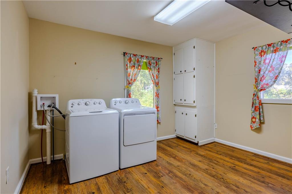 4 Colonial Drive Rome, GA 30165 - Photo 25 of 31 a view of utility room with washer and dryer