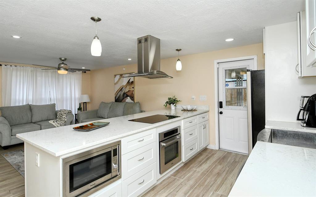 307 Southland Road Venice, FL 34293 - Photo 15 of 56