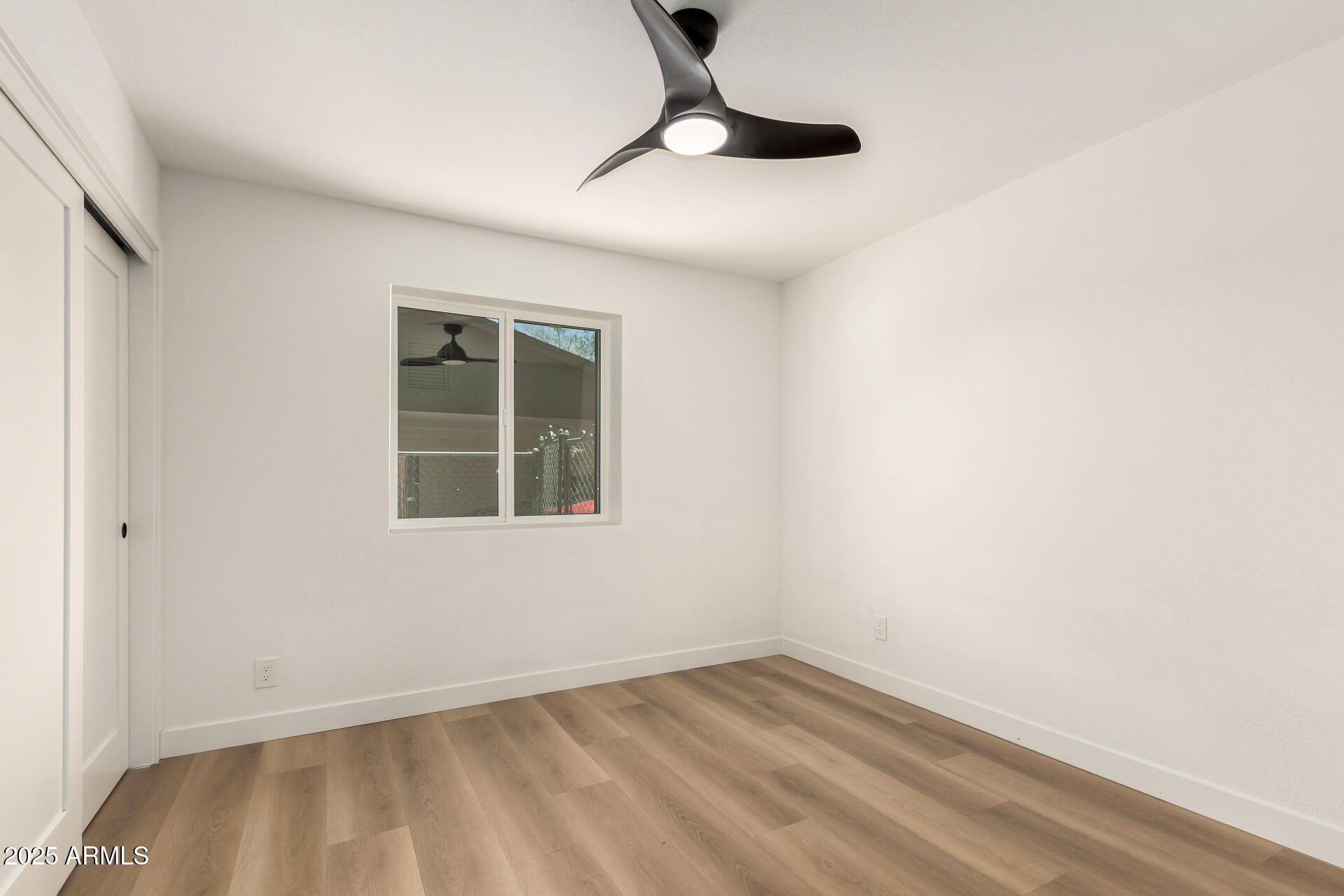 2210 East Everett Drive Phoenix, AZ 85022 - Photo 28 of 43 Bedroom