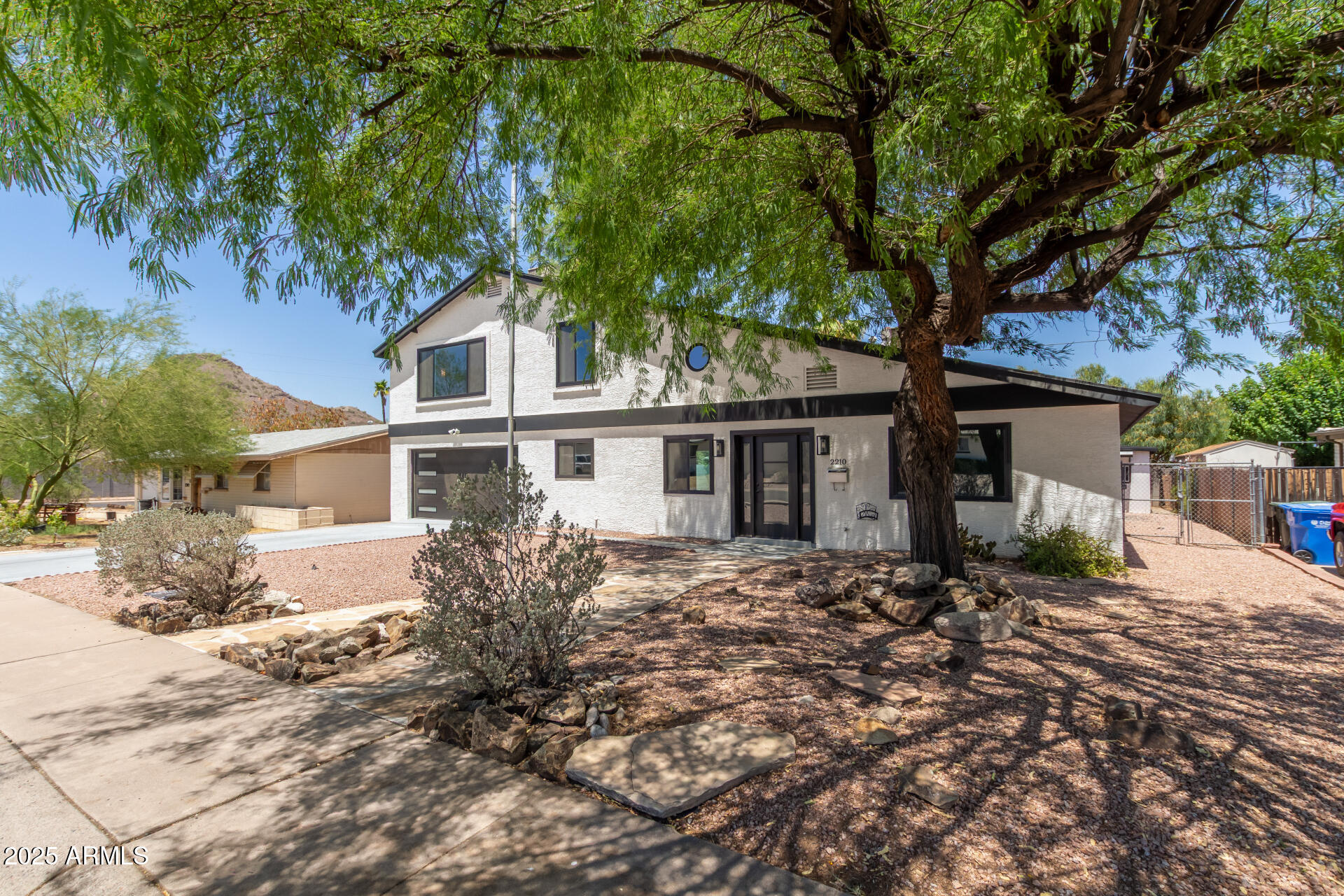 2210 East Everett Drive Phoenix, AZ 85022 - Photo 3 of 43 Front