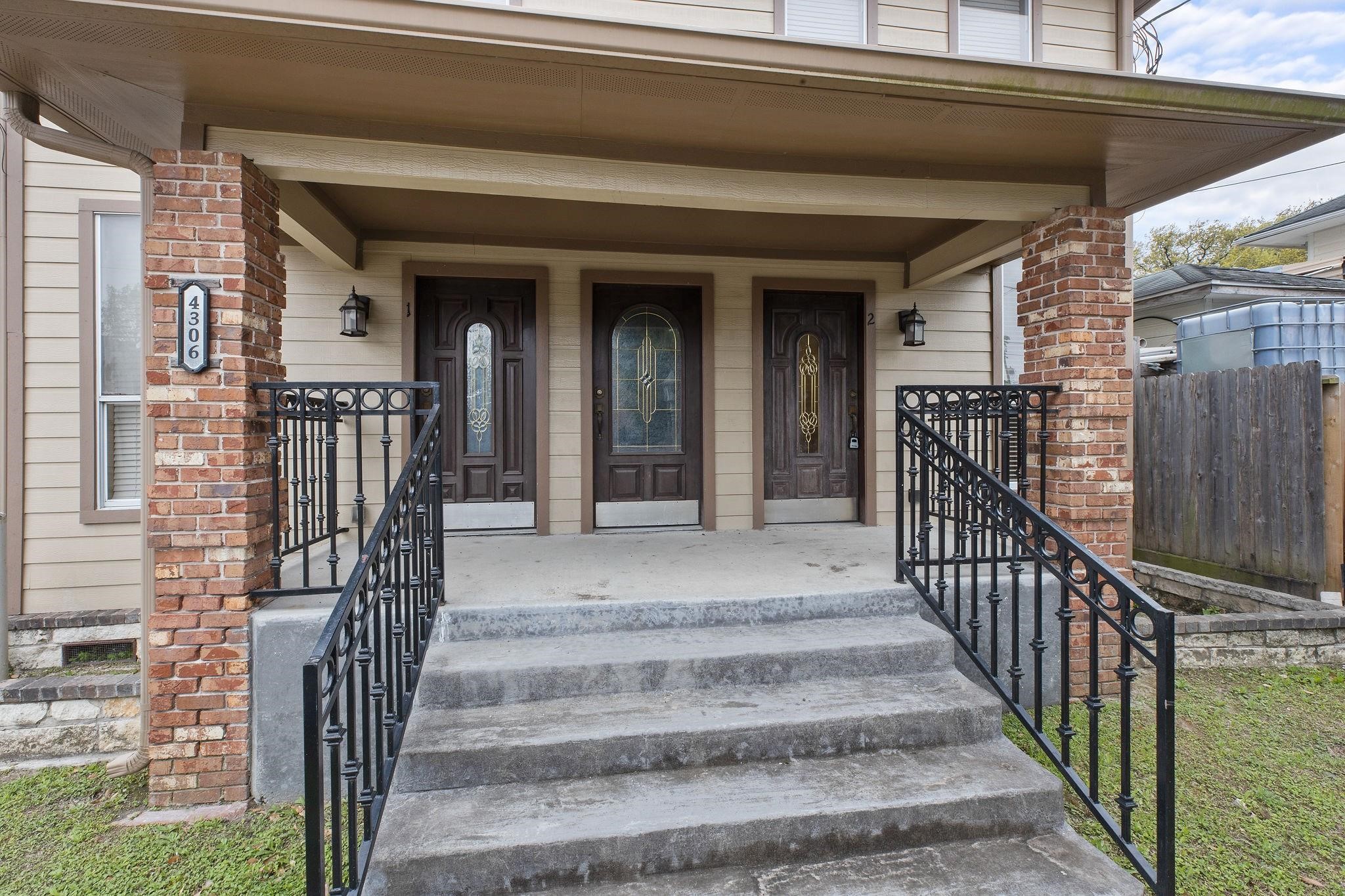 4306 Wilmer Street, Unit 2 Houston, TX 77003 - Photo 7 of 17 a view of entryway