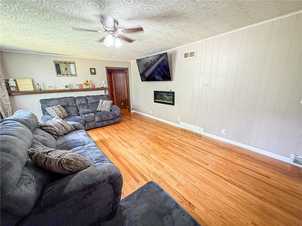399 Bullcreek Road Butler, PA 16002 - Photo 3 of 50