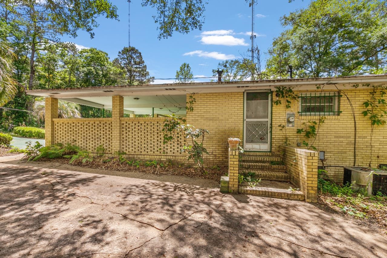 1976 William Reeves Road Tallahassee, FL 32312 - Photo 4 of 36 Gallery Image 4