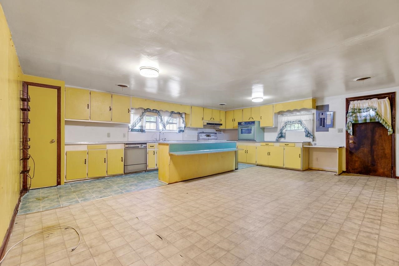 1976 William Reeves Road Tallahassee, FL 32312 - Photo 10 of 36 Gallery Image 10