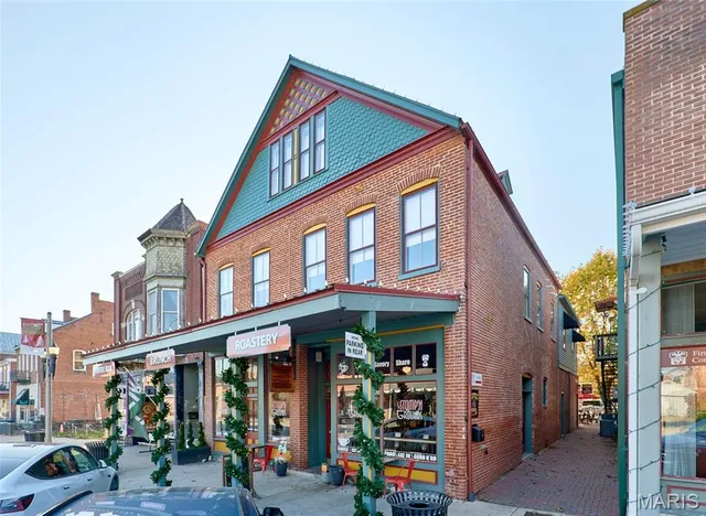 $1,275,000 | 214 East 1st Street, Hermann, MO 65041