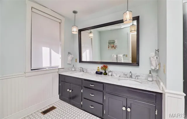 $1,275,000 | 214 East 1st Street, Hermann, MO 65041