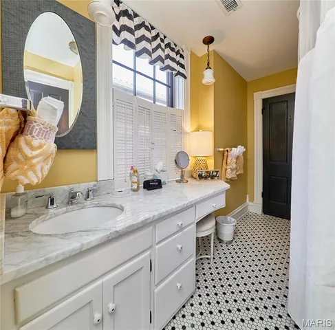 $1,275,000 | 214 East 1st Street, Hermann, MO 65041