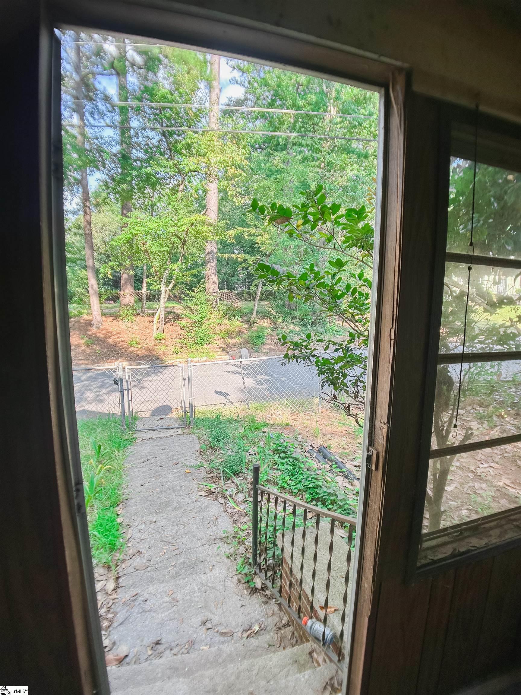 908 Kennedy Street Anderson, SC 29624 - Photo 2 of 33