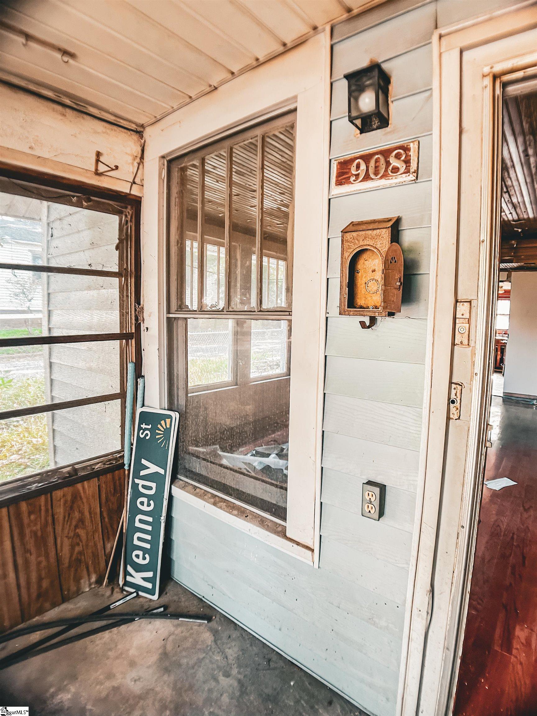 908 Kennedy Street Anderson, SC 29624 - Photo 3 of 33