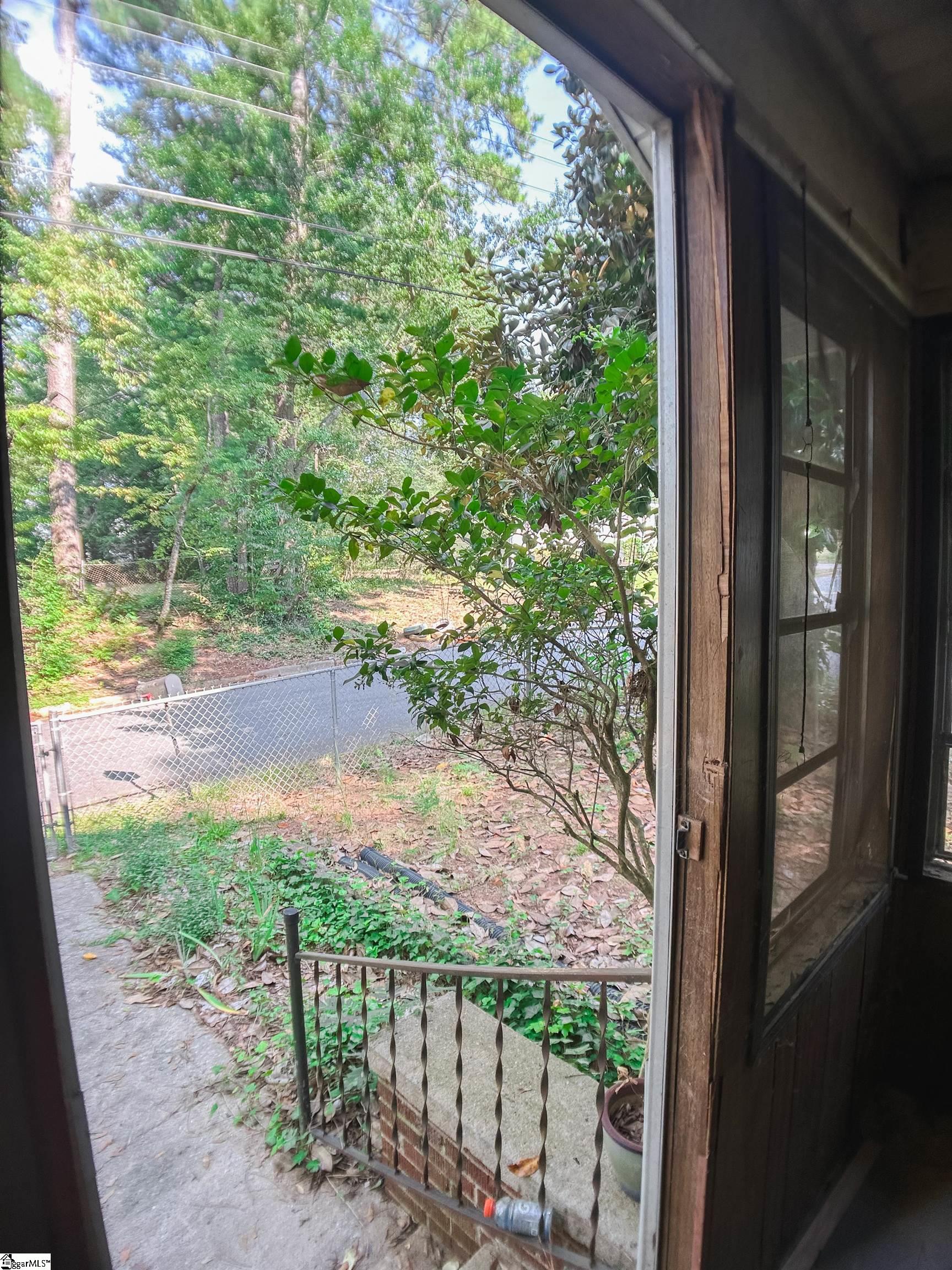 908 Kennedy Street Anderson, SC 29624 - Photo 6 of 33