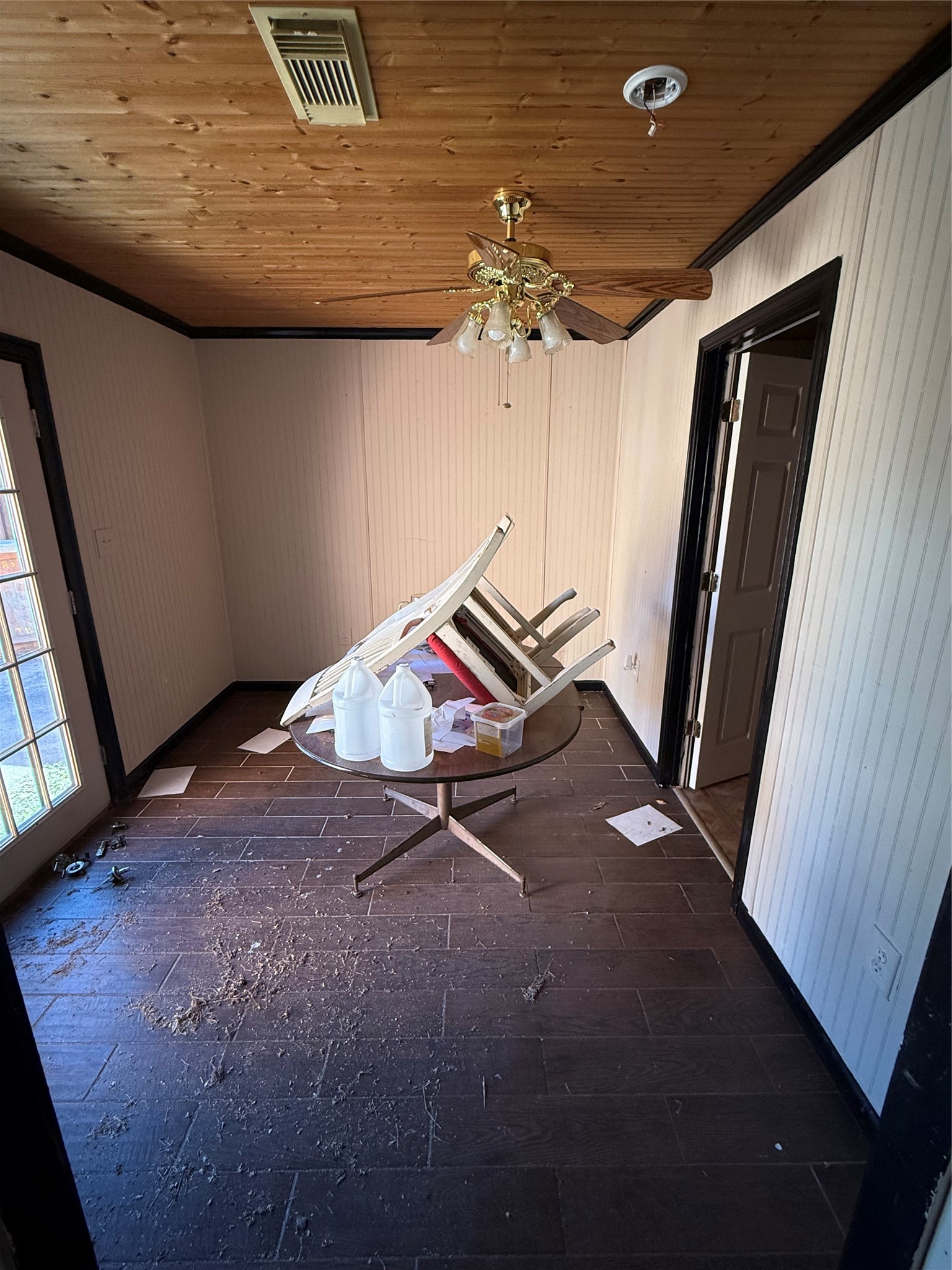 252 Bastrop Street Angleton, TX 77515 - Photo 11 of 11 a view of an empty room with a window