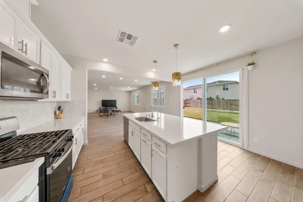 $739,000 | 3052 Russos Drive, Manteca, CA 95337