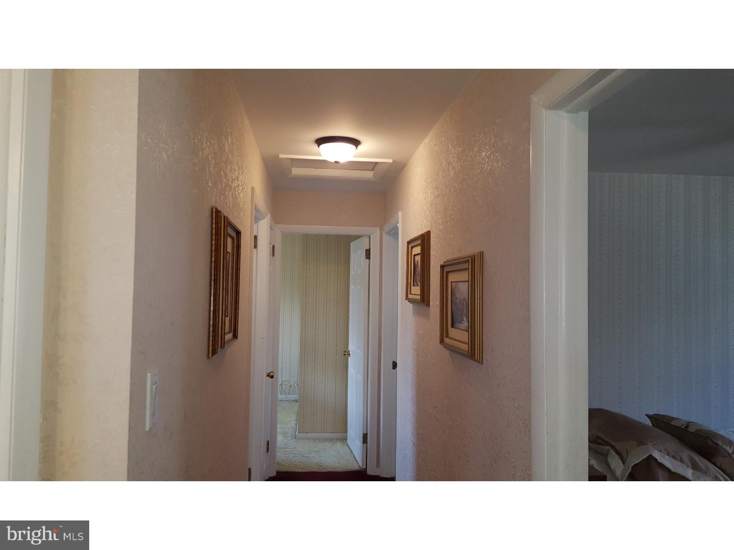45 Saratoga Road Stratford, NJ 08084 - Photo 15 of 21 Hallway
