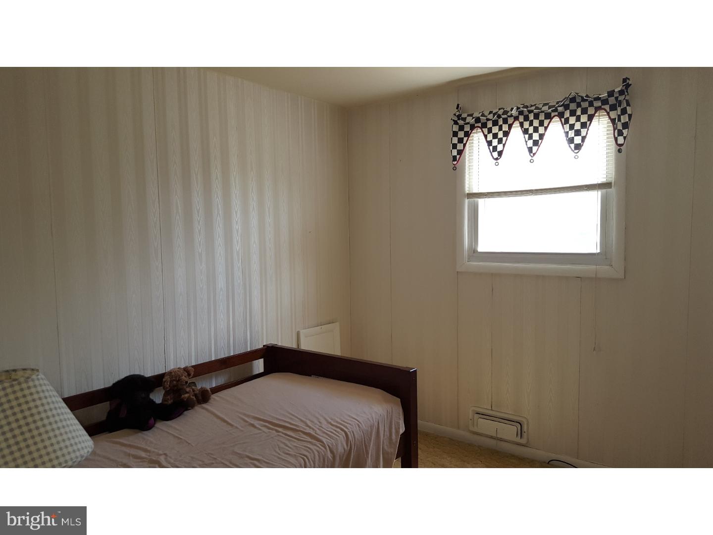 45 Saratoga Road Stratford, NJ 08084 - Photo 18 of 21 Bedroom 2