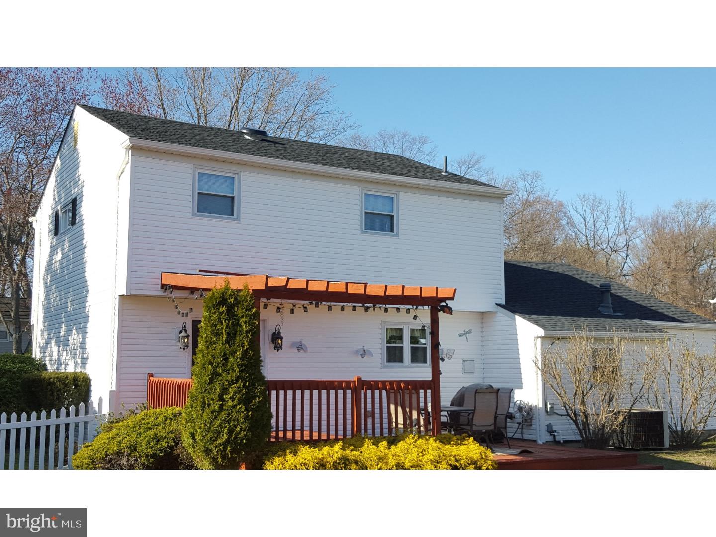 45 Saratoga Road Stratford, NJ 08084 - Photo 3 of 21 Exterior Back