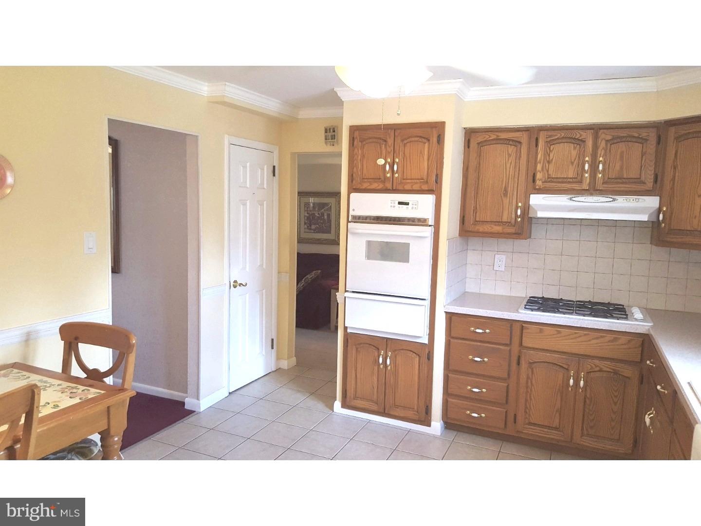 45 Saratoga Road Stratford, NJ 08084 - Photo 9 of 21 Kitchen