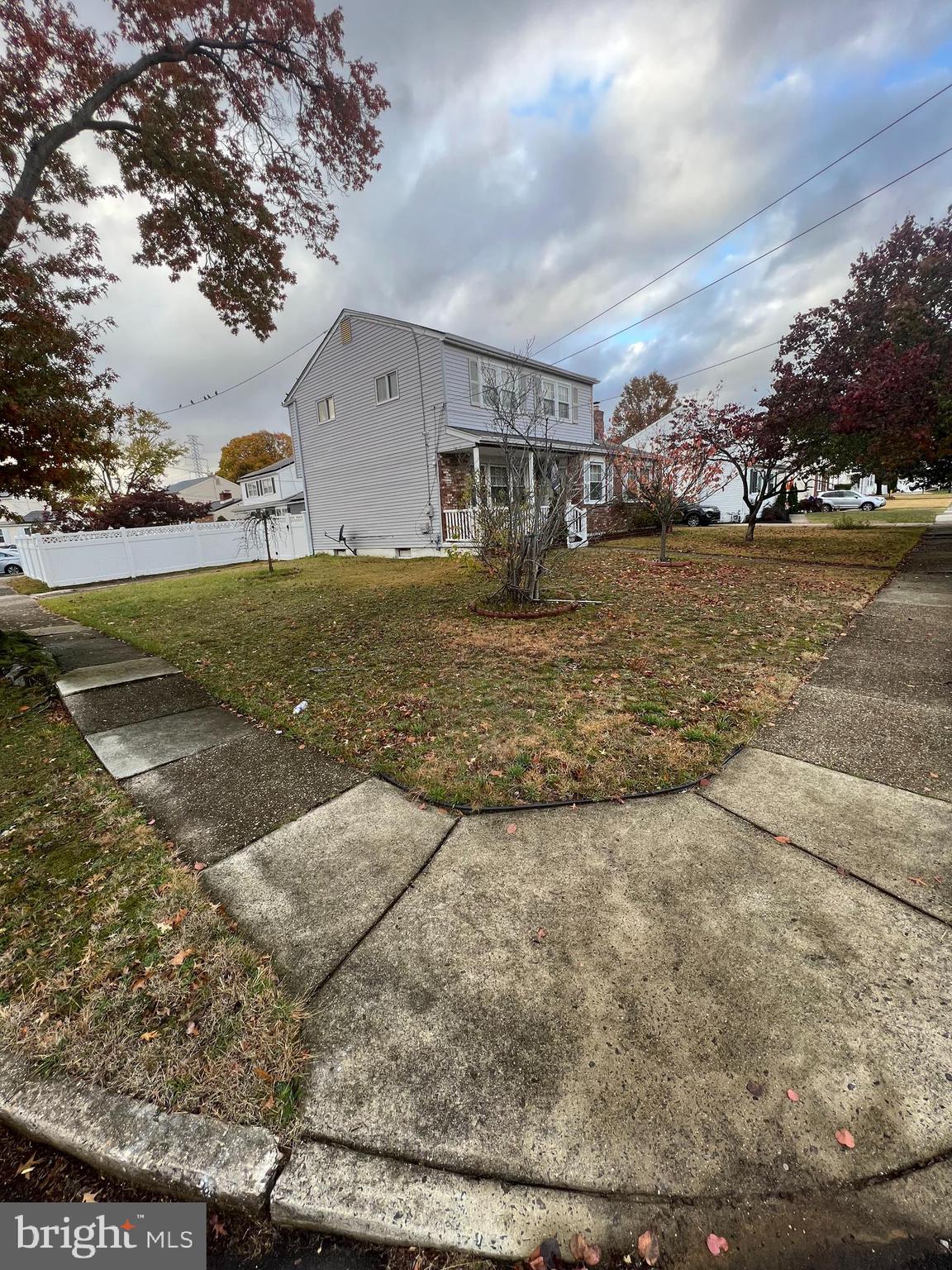 2561 Burning Tree Road Pennsauken, NJ 08109 - Photo 10 of 42 left corner of property