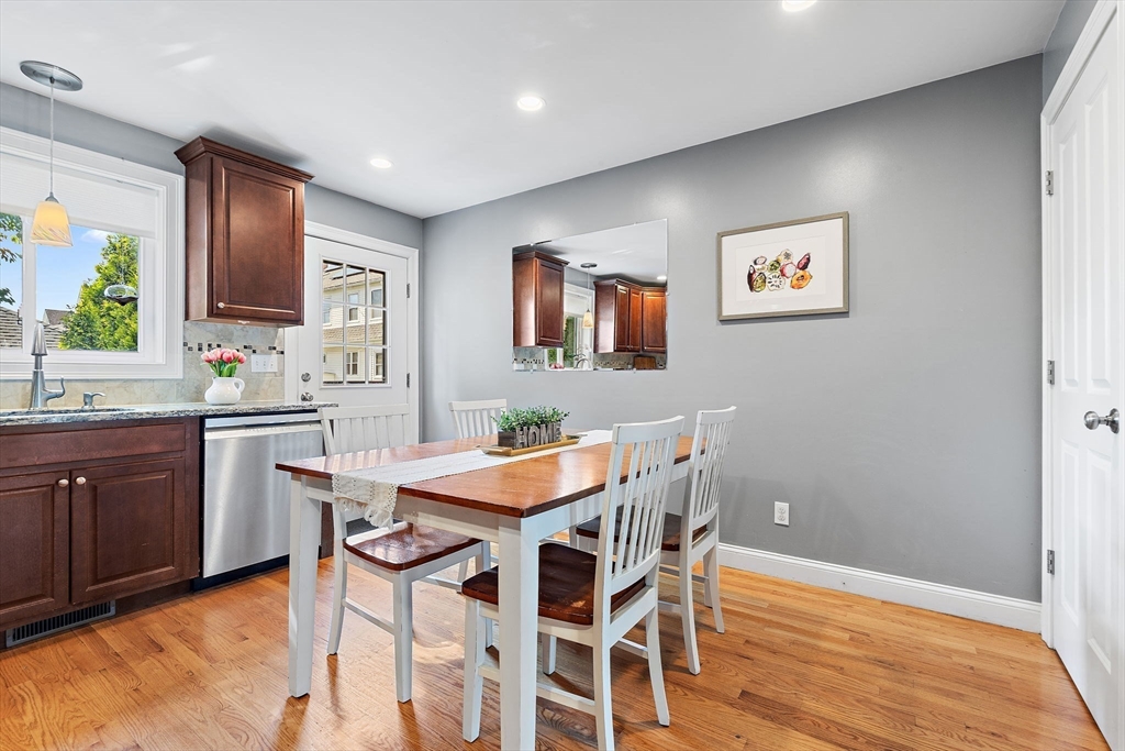 61 Parmenter Road, Unit 1 Waltham, MA 02453 - Photo 6 of 31