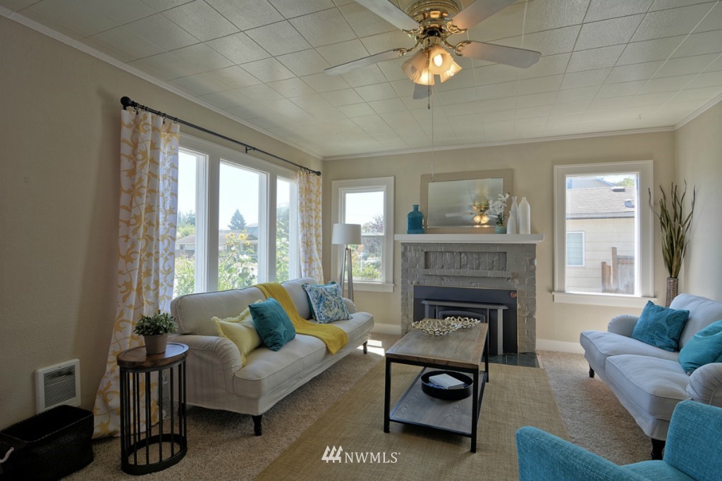 1026 Rockefeller Avenue Everett, WA 98201 - Photo 2 of 14 Gallery Image 2