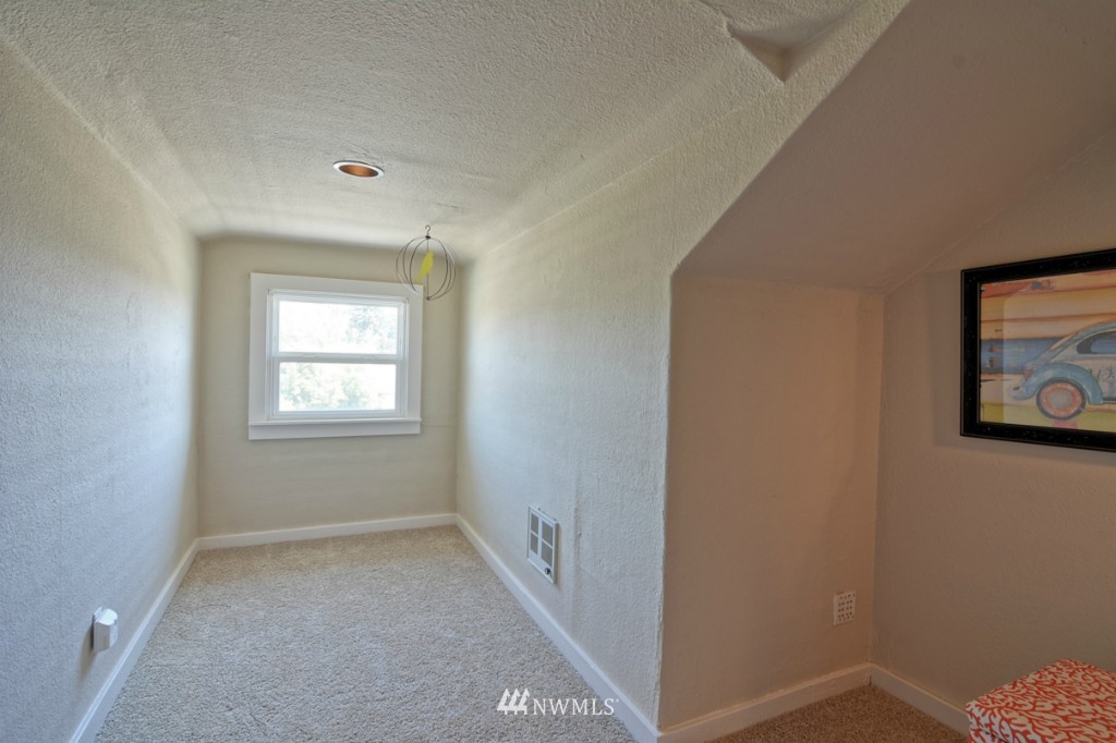 1026 Rockefeller Avenue Everett, WA 98201 - Photo 11 of 14 Gallery Image 11