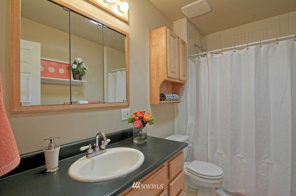 1026 Rockefeller Avenue Everett, WA 98201 - Photo 9 of 14 Gallery Image 9