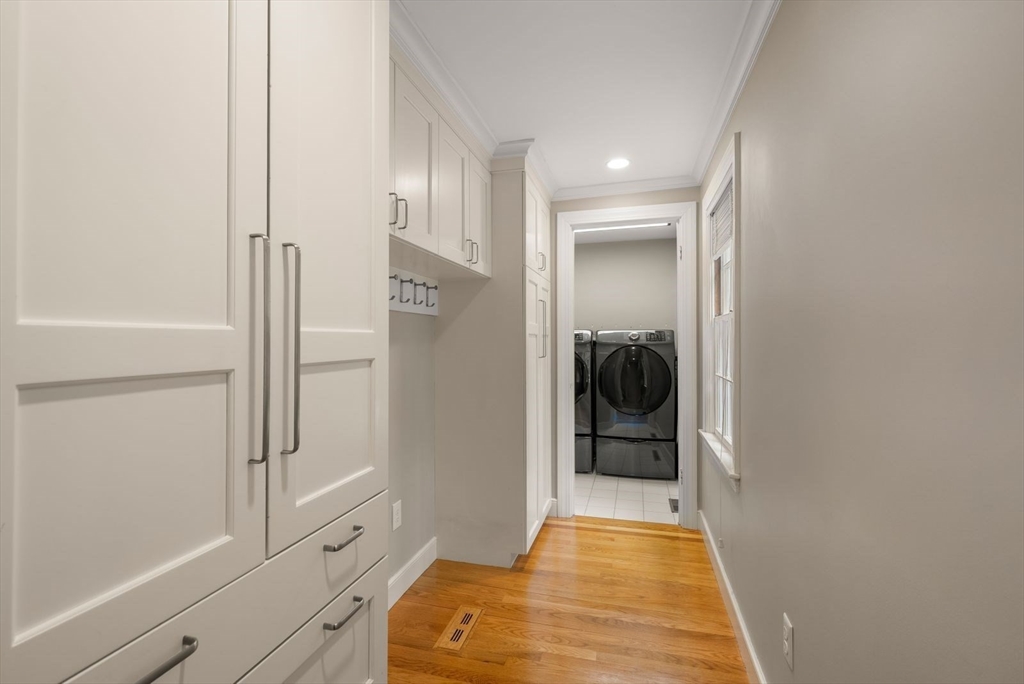 11 Sterling Road Wellesley, MA 02482 - Photo 24 of 42 Gallery Image 24