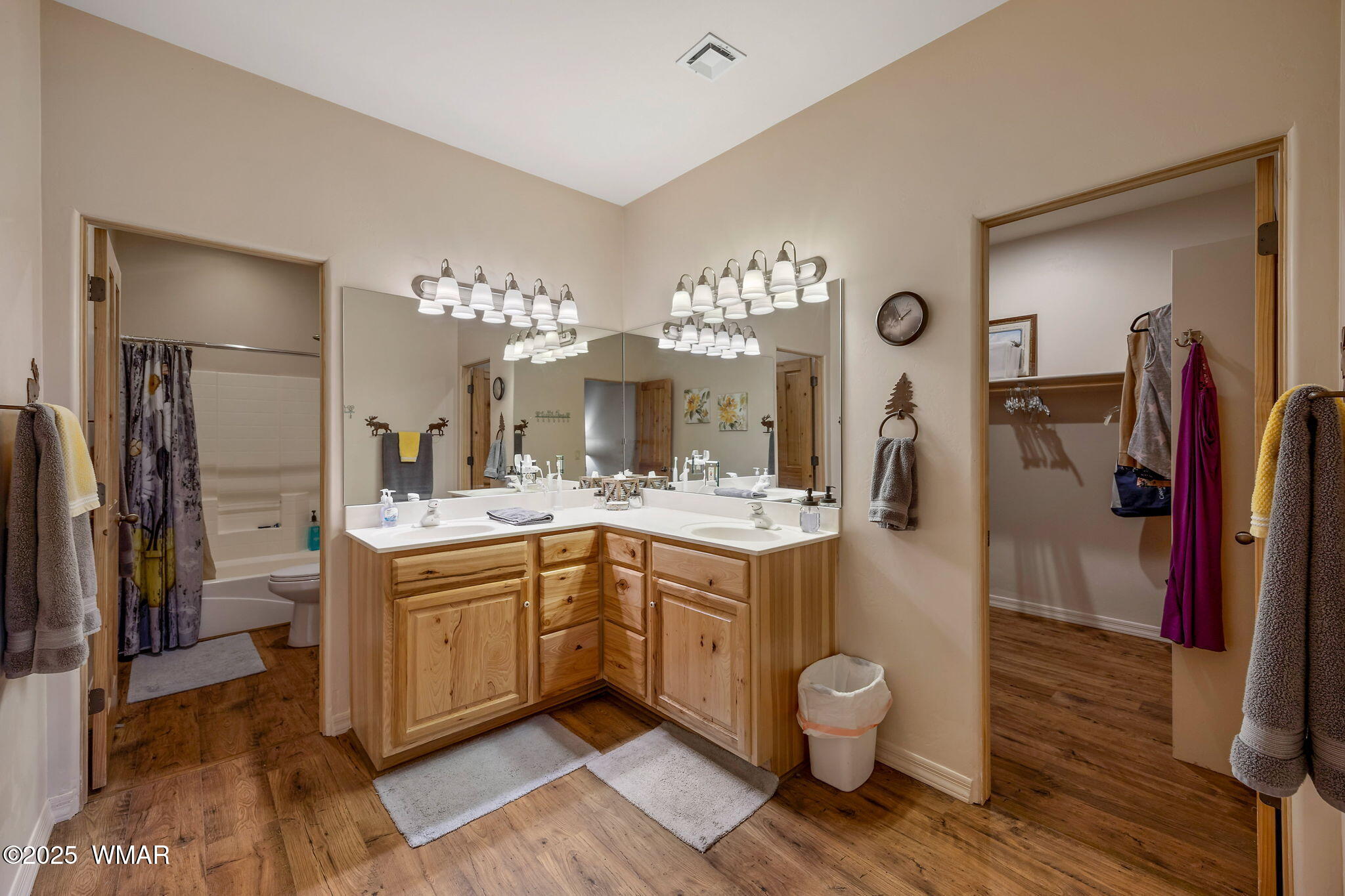 2522 Village Loop, Unit 14 Pinetop, AZ 85935 - Photo 15 of 38 Primary double vanity