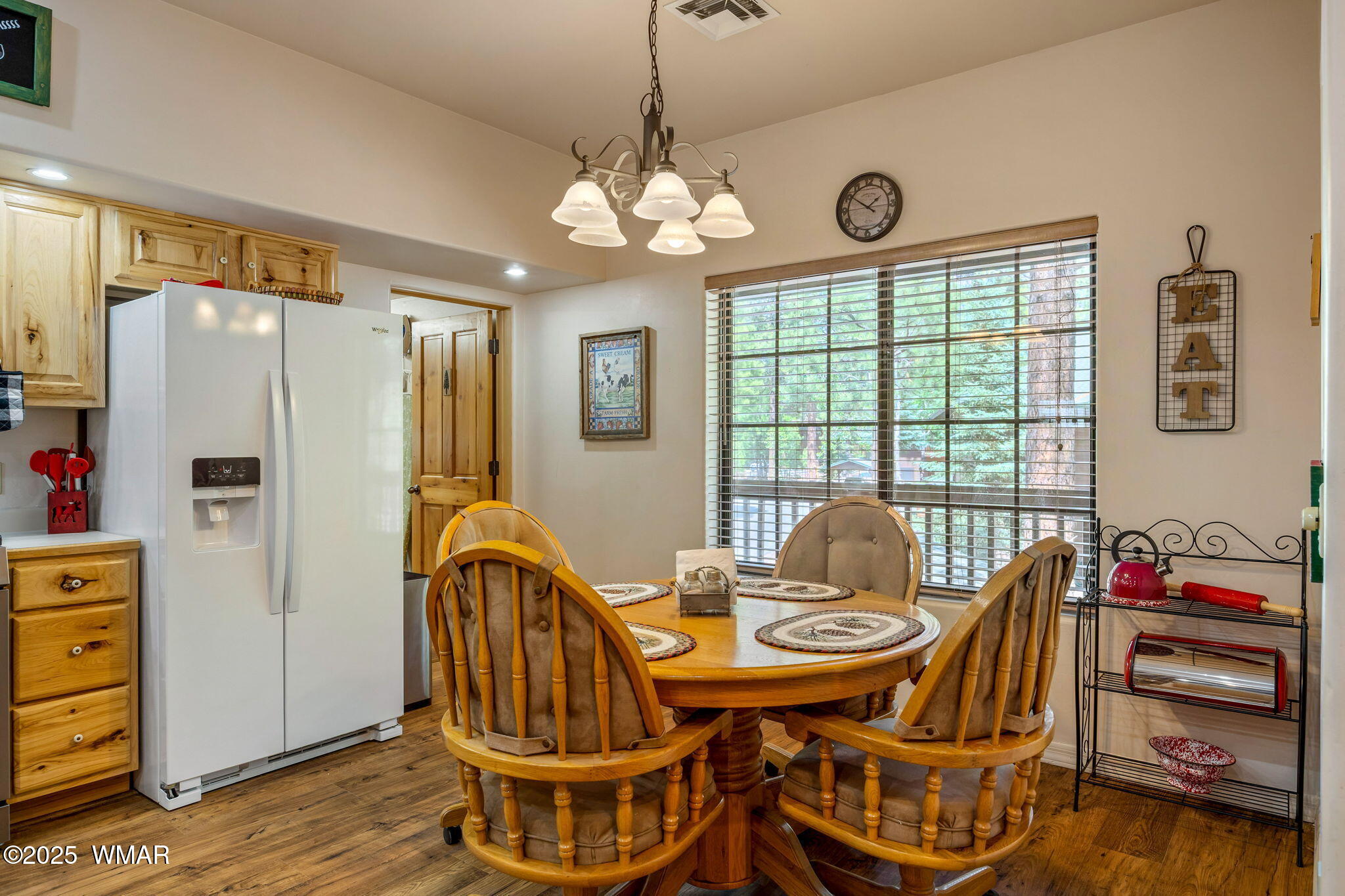 2522 Village Loop, Unit 14 Pinetop, AZ 85935 - Photo 6 of 38 Kitchen/Dining