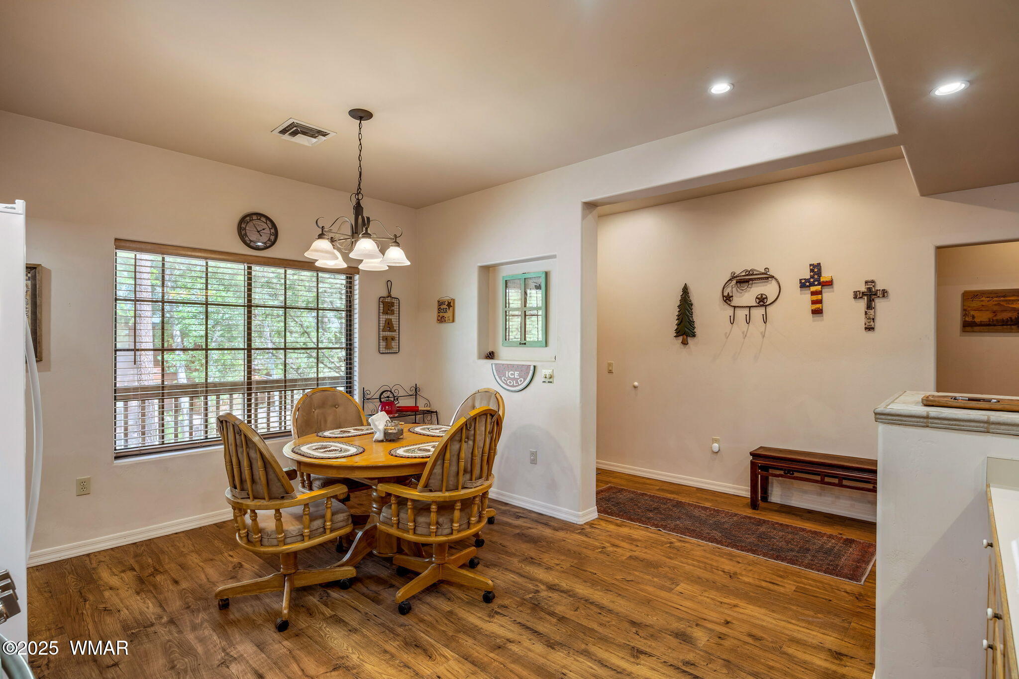 2522 Village Loop, Unit 14 Pinetop, AZ 85935 - Photo 7 of 38 Dining area