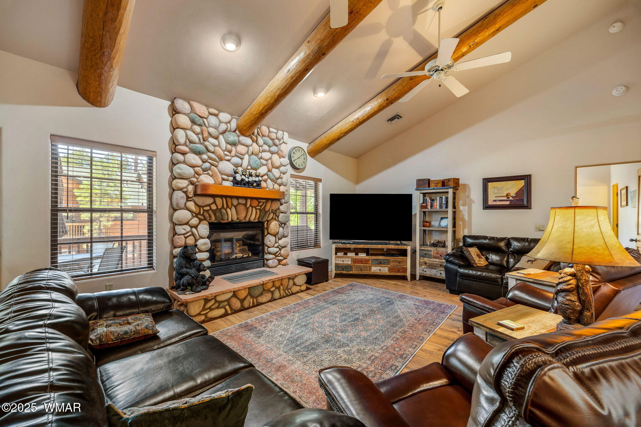 2522 Village Loop, Unit 14 Pinetop, AZ 85935 - Photo 9 of 38 Living room