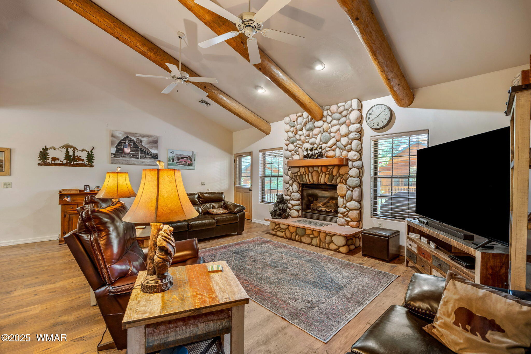 2522 Village Loop, Unit 14 Pinetop, AZ 85935 - Photo 10 of 38 Living room