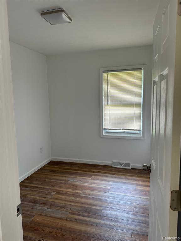 277 West Kennett Road Pontiac, MI 48340 - Photo 11 of 15 Gallery Image 11