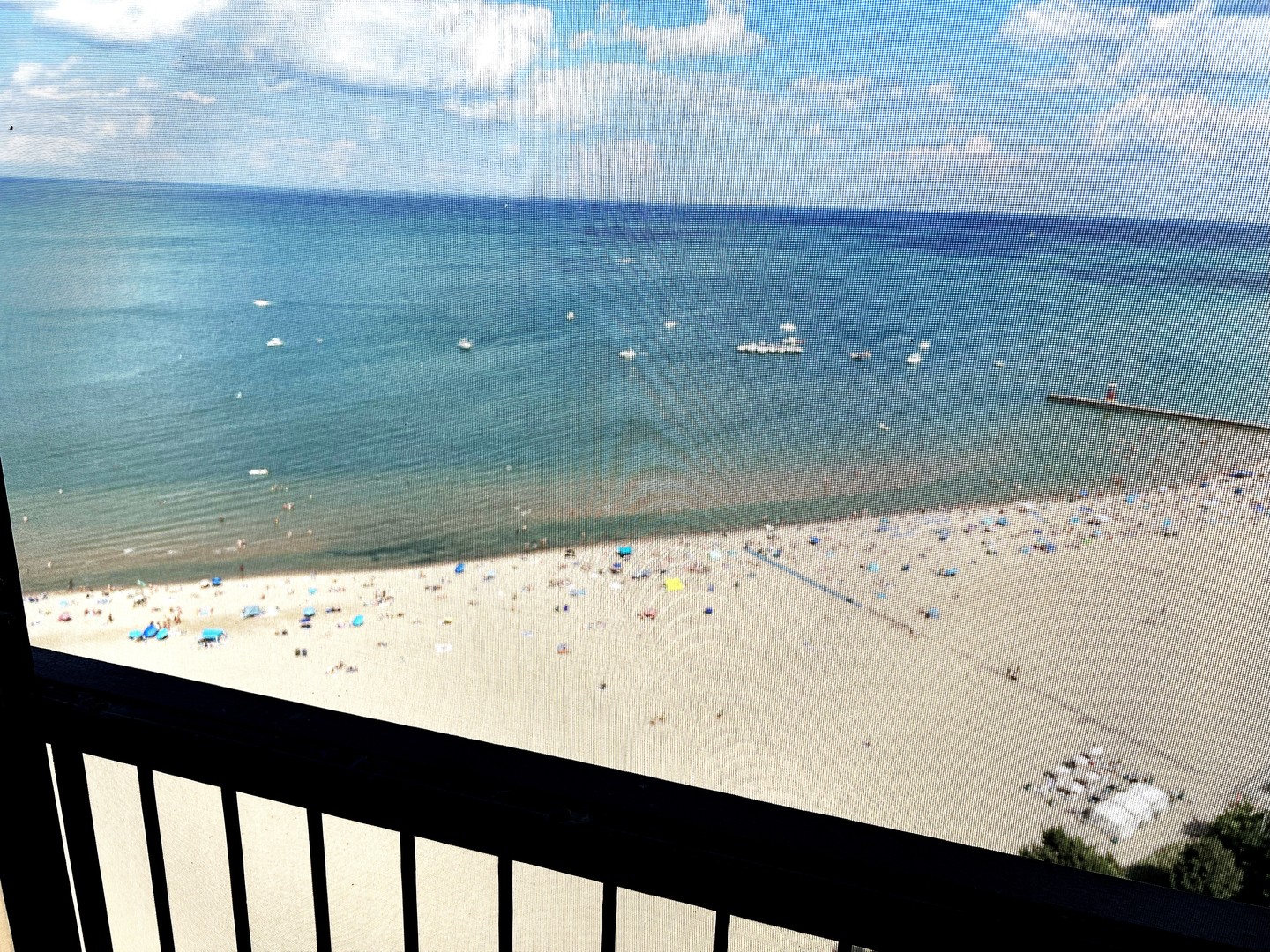 5733 North Sheridan Road, Unit 27C Chicago, IL 60660 - Photo 3 of 23 a view of sky from window