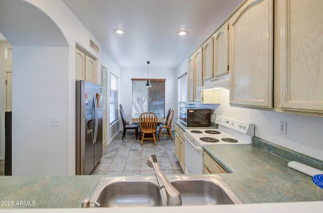 $375,000 | 8317 North 61st Lane, Glendale, AZ 85302