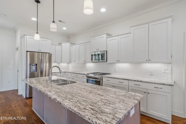 $724,900 | 8310 English Hill Lane, Knoxville, TN 37923