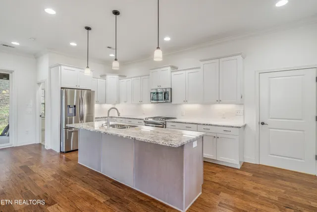 $724,900 | 8310 English Hill Lane, Knoxville, TN 37923