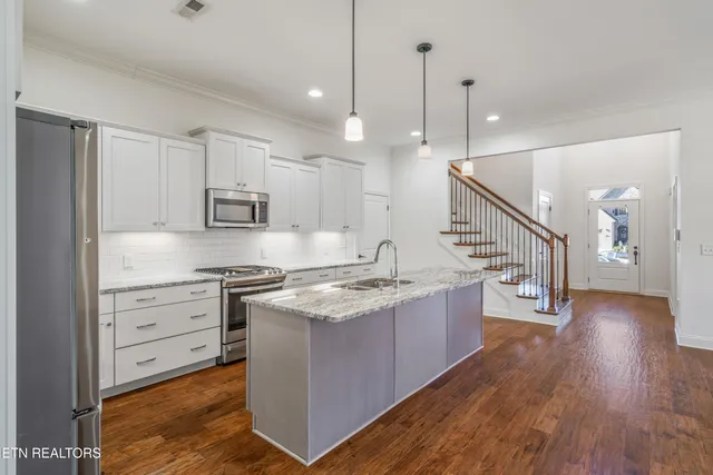 $724,900 | 8310 English Hill Lane, Knoxville, TN 37923