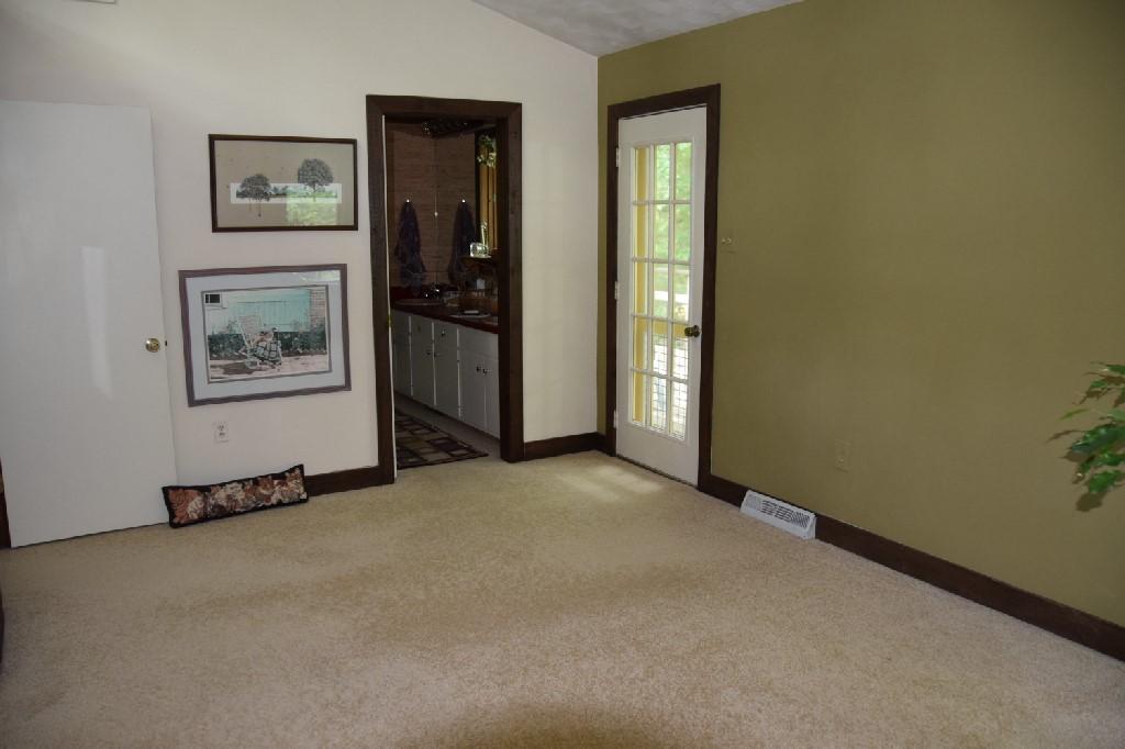 6740 Raintree Road Roanoke, VA 24018 - Photo 21 of 27 DSC_0203