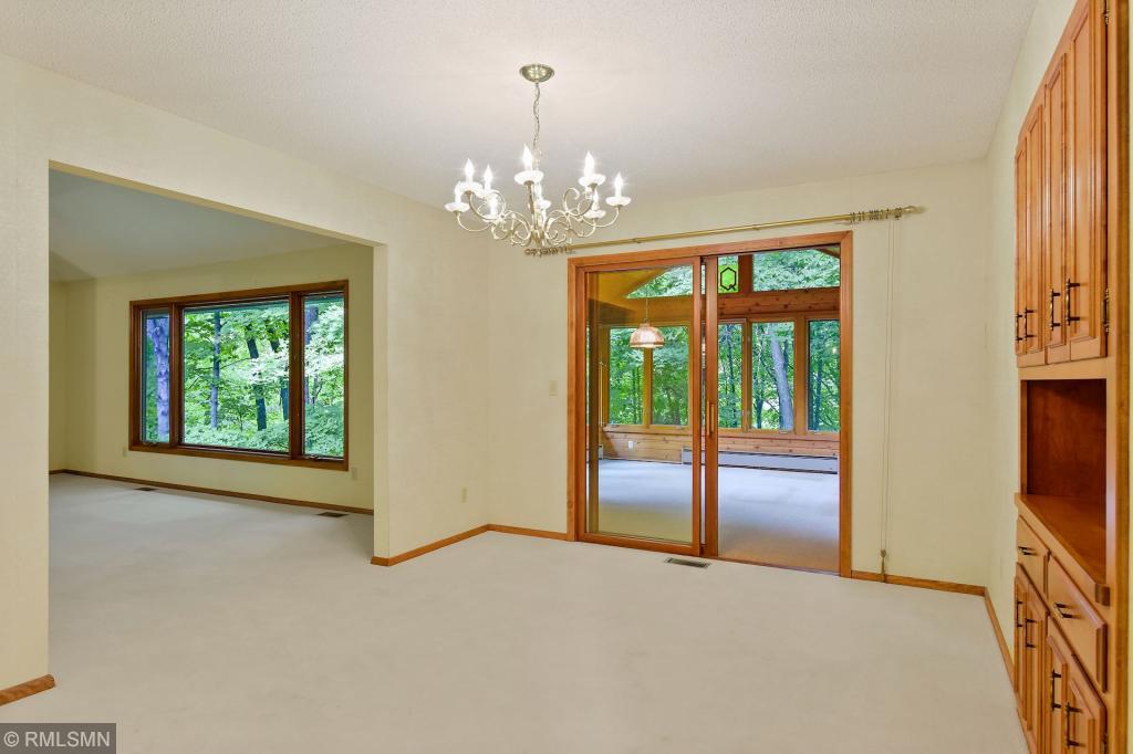 18516 Timber Ridge Drive Minnetonka, MN 55345 - Photo 11 of 40