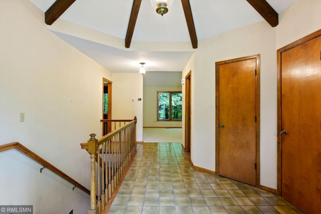 18516 Timber Ridge Drive Minnetonka, MN 55345 - Photo 7 of 40