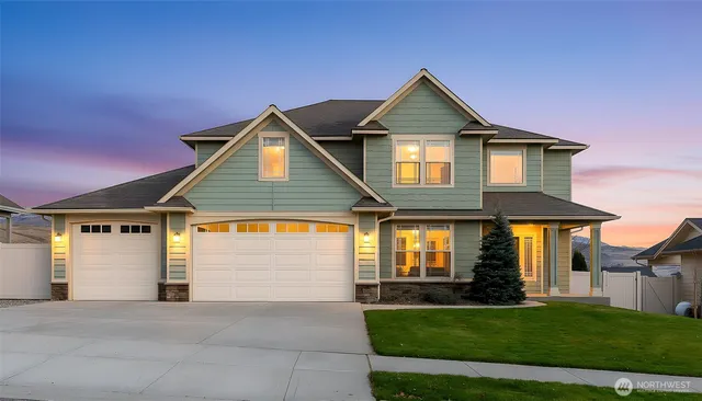 $799,900 | 3517 Dianna Way, Wenatchee, WA 98801