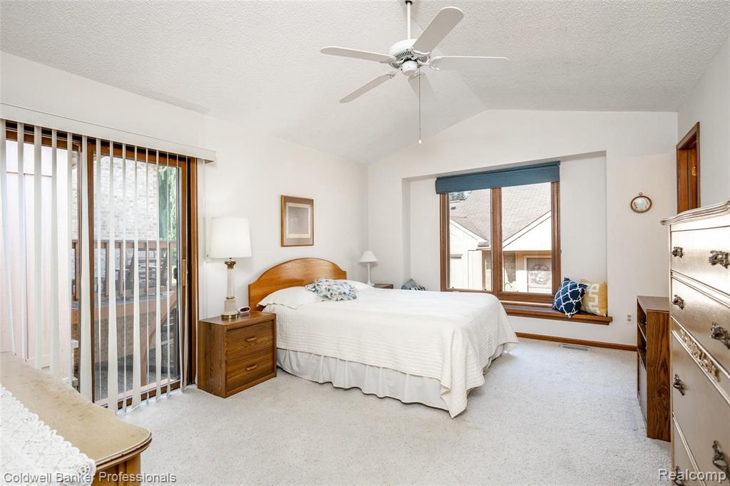 35040 Silver Ridge Court Farmington Hills, MI 48335 - Photo 18 of 43