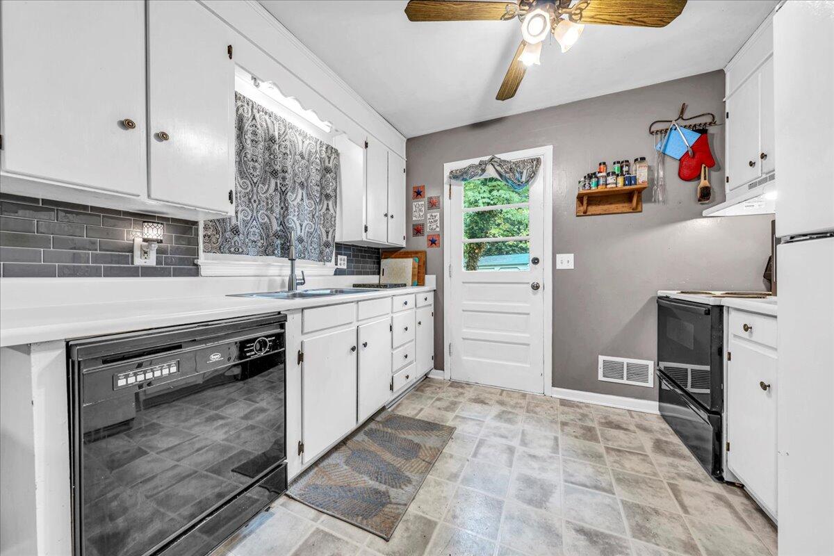 1634 Barnett Road Northwest Roanoke, VA 24017 - Photo 8 of 28 08-MIB00402