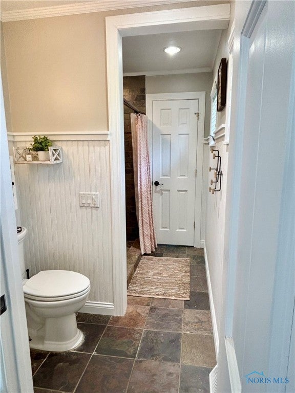 162 North Wynn Road Oregon, OH 43616 - Photo 30 of 50 Primary bathroom.